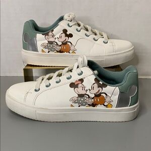 Disney MICKEY and FRIENDS White and Green Sneakers w/ Mickey Design Youth size 3